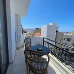 Retire Flat In The Heart Of City