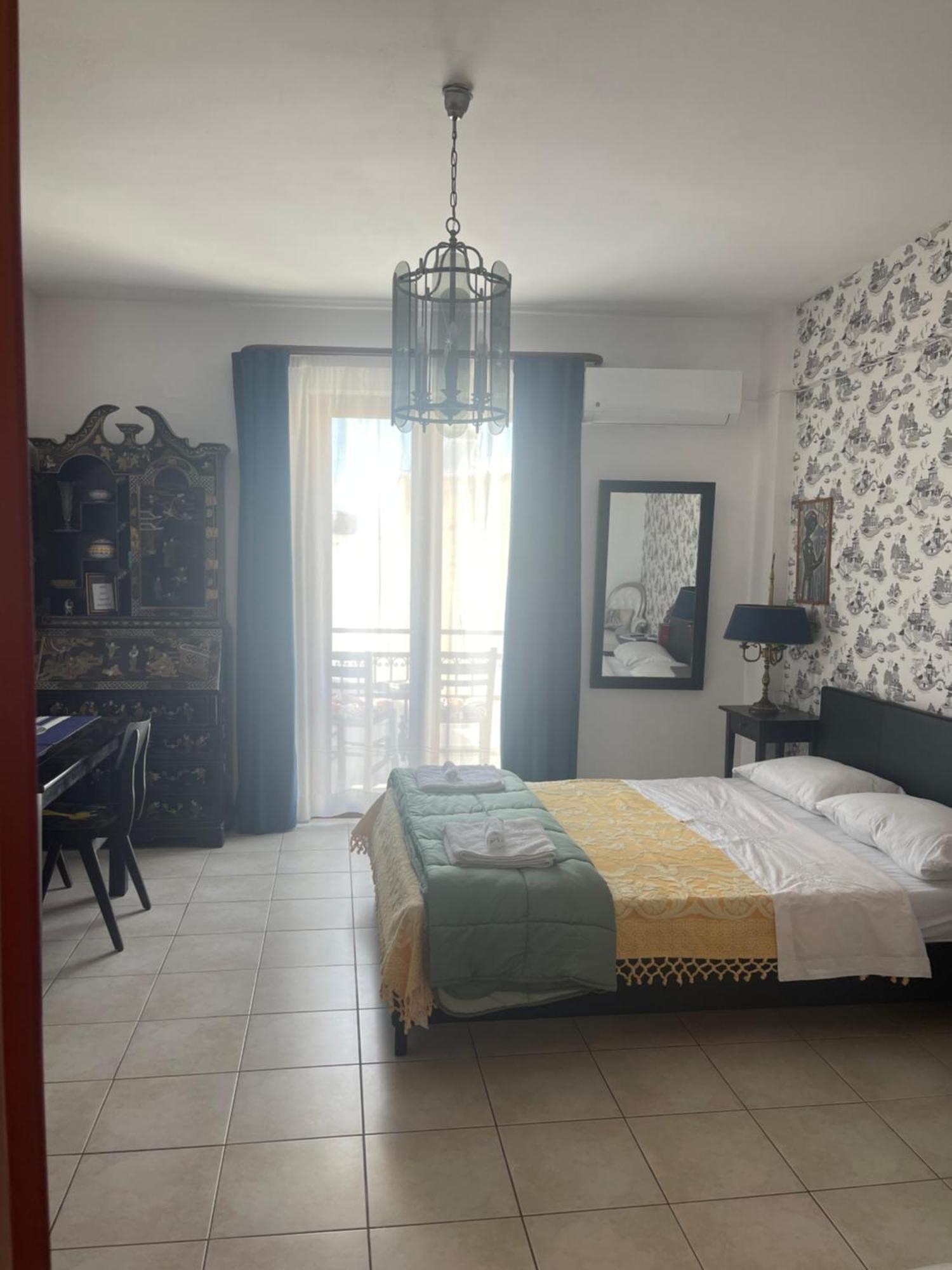 Retire Flat In The Heart Of * Héraklion