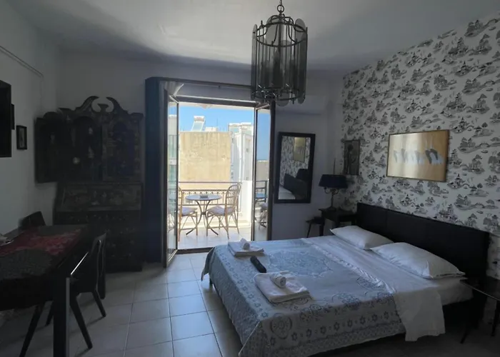 Retire Flat In The Heart Of City